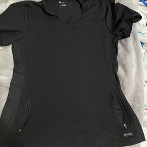 Jaanuu scrub top in black